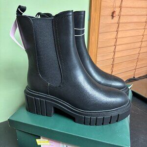 NWT Wild Fable Womens Sterling Chelsea Boots Black Size 10